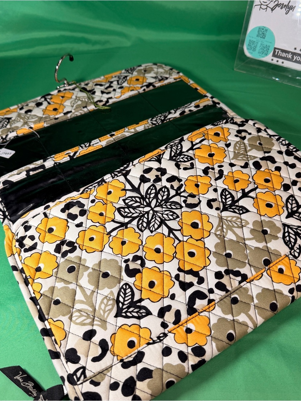 Vera Bradley Keep It Up Organizer - Dogwood